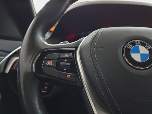 Used 2019 BMW 530e xDrive w/ Convenience Package AWD/4WD image 20