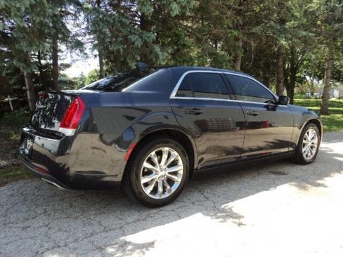 Used 2016 Chrysler 300 Limited w/ Driver Convenience Group AWD/4WD image 3