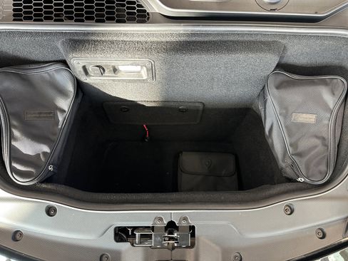 Used 2021 Lamborghini Huracan EVO image 25