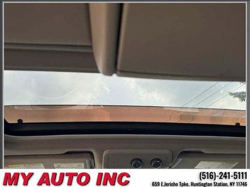 Used 2010 Nissan Pathfinder LE w/ Navigation Pkg image 15