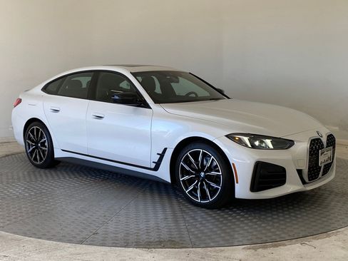 Certified 2025 BMW 430i xDrive w/ M Sport Package image 7