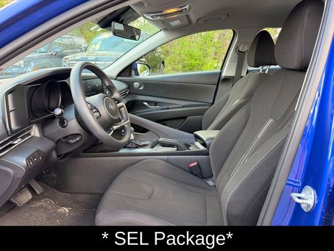 Used 2023 Hyundai Elantra SEL FWD image 9