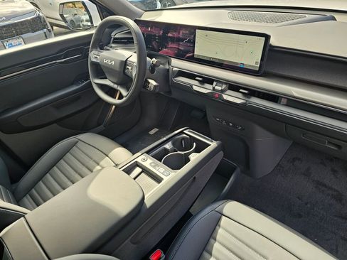 New 2026 Kia EV9 Land image 32