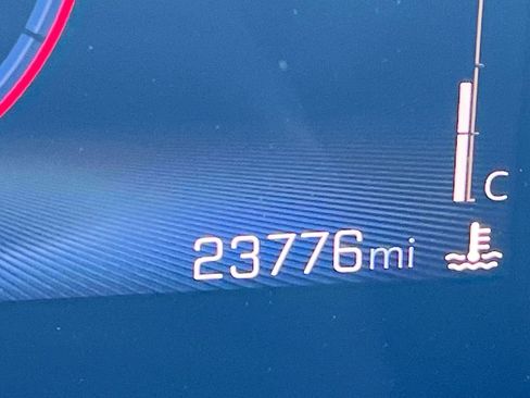 Used 2024 Chevrolet TrailBlazer LT w/ Convenience Package AWD/4WD image 12