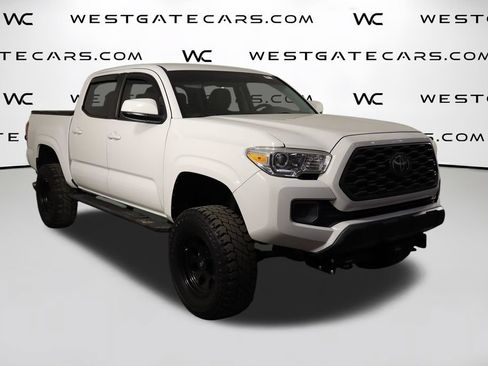 Used 2017 Toyota Tacoma SR w/ SR Convenience Package RWD image 33