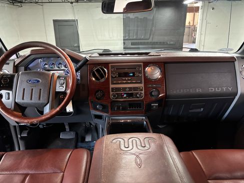 Used 2012 Ford F250 King Ranch w/ King Ranch w/Chrome Pkg image 13