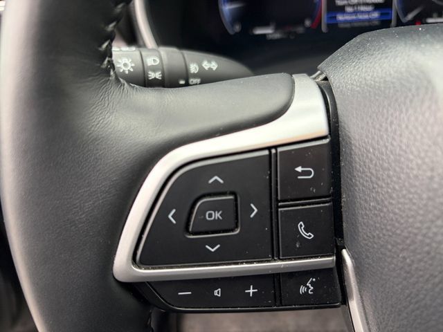 Used 2024 Toyota Highlander Limited AWD/4WD image 29