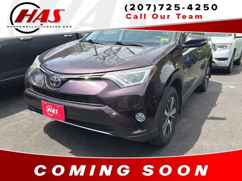 Used 2018 Toyota RAV4 XLE AWD/4WD image 1