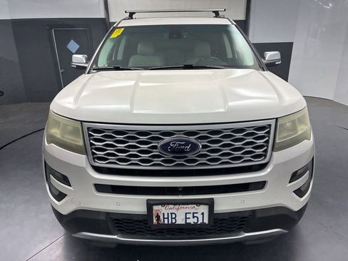 Used 2016 Ford Explorer Platinum AWD/4WD image 3
