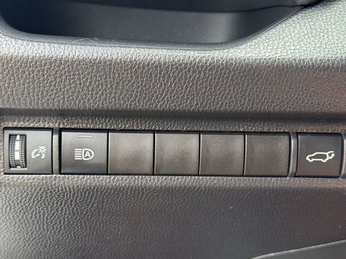 Certified 2025 Toyota RAV4 XLE w/ Convenience Package image 18