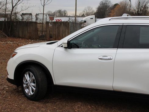 Used 2015 Nissan Rogue SV image 10