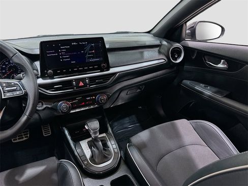 Used 2023 Kia Forte GT-Line w/ GT-Line Technology Package image 23