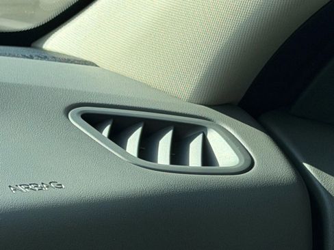 Used 2025 Kia K4 FWD image 34