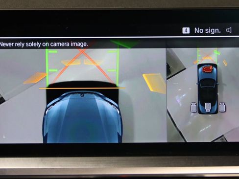 Used 2021 BMW 430i Convertible w/ Premium Package image 18