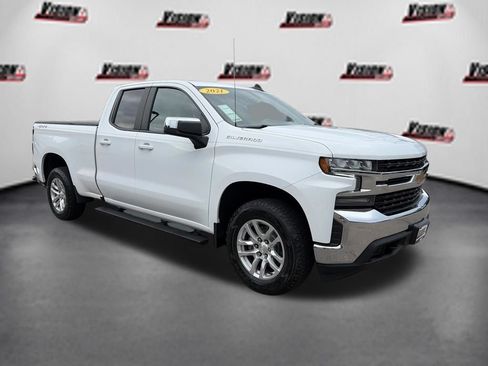 Used 2021 Chevrolet Silverado 1500 LT AWD/4WD image 3
