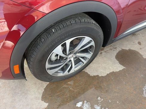 Used 2023 Buick Envision Essence FWD image 29
