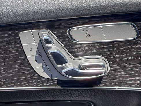 Used 2022 Mercedes-Benz GLC 300 4MATIC image 20