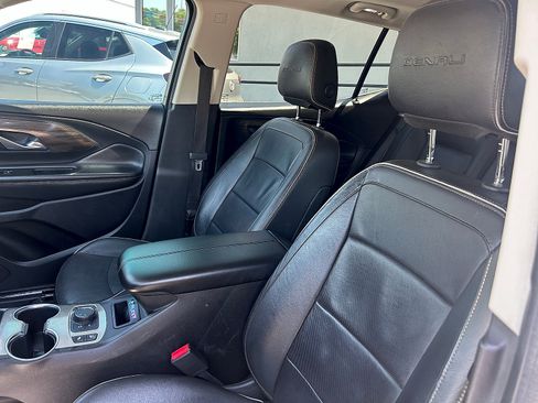 Used 2018 GMC Terrain Denali w/ Comfort Package FWD image 10