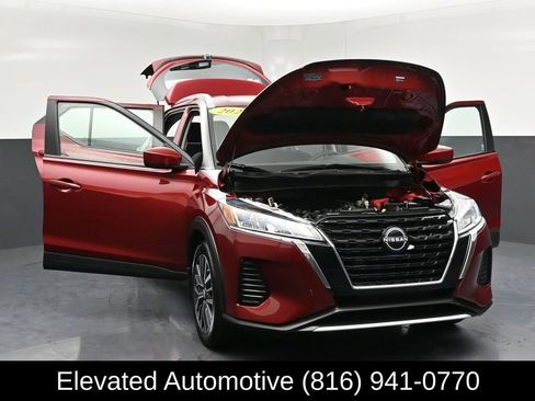 Used 2023 Nissan Kicks SV image 33