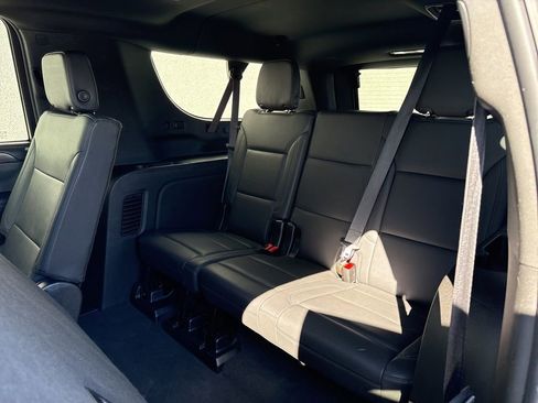 Used 2023 Chevrolet Suburban LT image 26