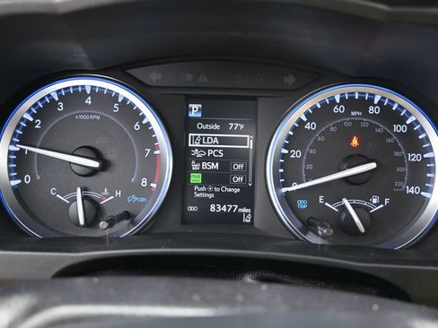 Used 2019 Toyota Highlander XLE AWD/4WD image 26