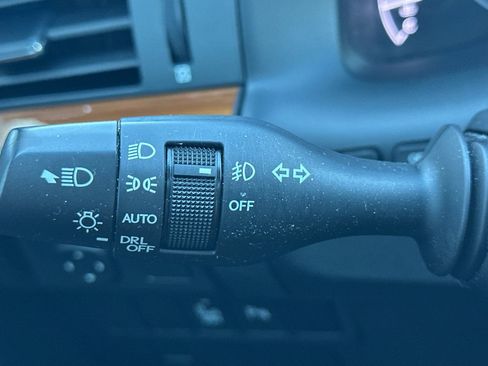 Used 2013 Lexus ES 300h image 32