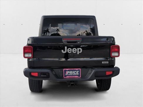 Used 2022 Jeep Gladiator Overland w/ Popular Equipment Package image 7