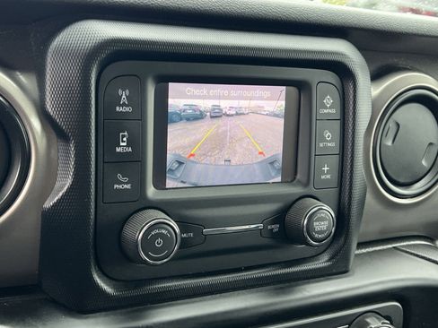 Used 2020 Jeep Gladiator Sport w/ Quick Order Package 24S AWD/4WD image 27