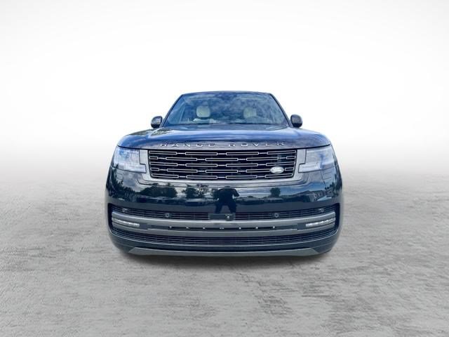 New 2027 Land Rover Range Rover Long Wheelbase SE AWD/4WD image 2