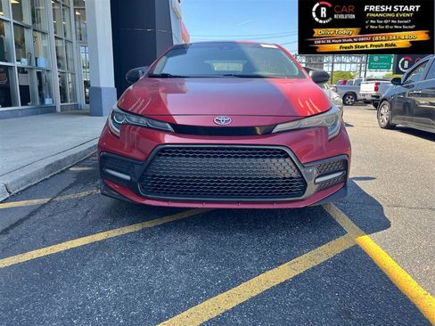 Used 2021 Toyota Corolla XSE FWD image 3