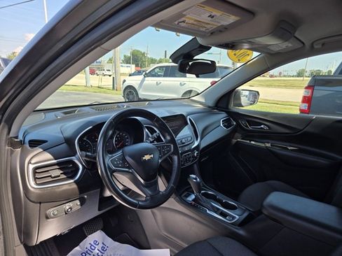 Used 2020 Chevrolet Equinox LT AWD/4WD image 2