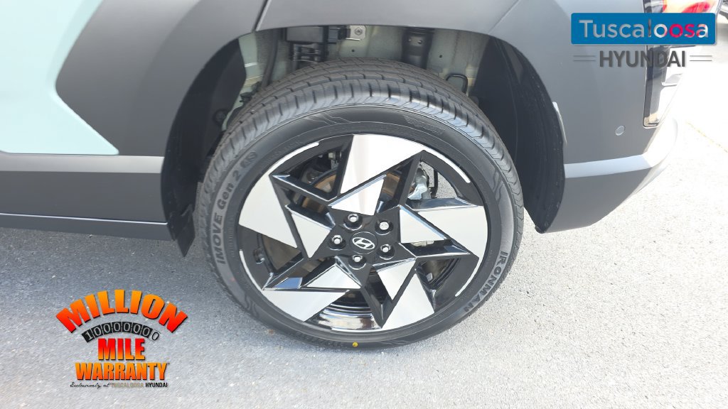 Used 2024 Hyundai Kona Limited AWD/4WD image 11