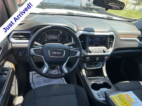 Used 2022 GMC Acadia SLE w/ Driver Convenience Package FWD image 28