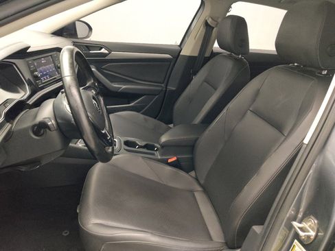 Used 2019 Volkswagen Jetta SE w/ Cold Weather Package image 17