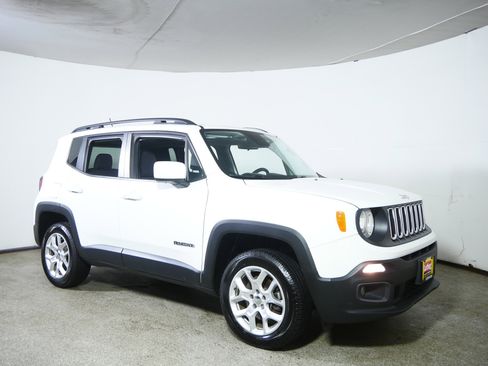 Used 2015 Jeep Renegade Latitude w/ Cold Weather Group II image 1