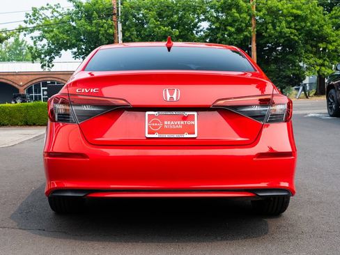 Used 2022 Honda Civic LX image 5