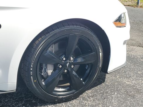 Used 2021 Ford Mustang GT Premium w/ Equipment Group 401A RWD image 9