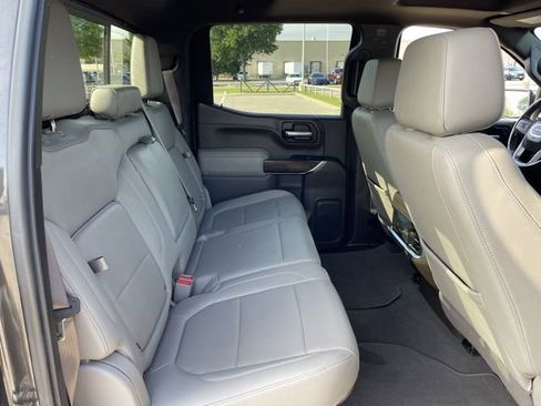 Used 2022 GMC Sierra 1500 SLT AWD/4WD image 32