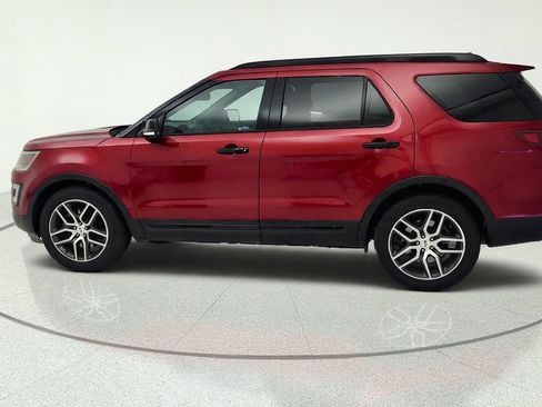 Used 2017 Ford Explorer Sport w/ Equipment Group 401A AWD/4WD image 4