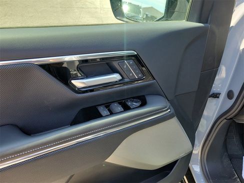 New 2025 GMC Sierra EV Denali image 8