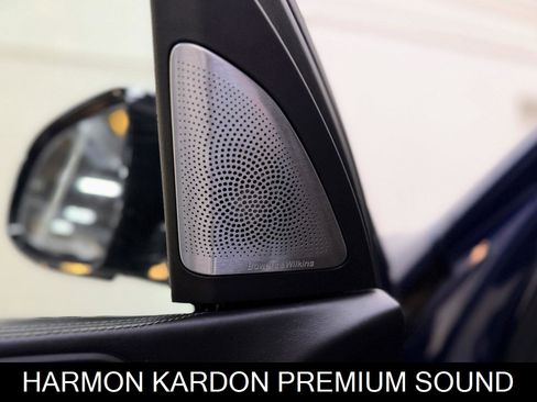 Used 2019 BMW X5 xDrive50i w/ M Sport Package image 14