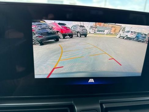 Used 2024 Chevrolet TrailBlazer LS w/ LS Convenience Package FWD image 18