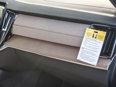 New 2026 Volvo XC90 T8 Plus w/ Protection Package image 18