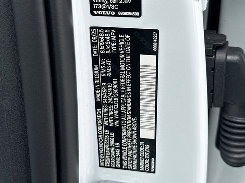 New 2026 Volvo EX30 Ultra w/ Climate Package image 22