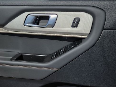 New 2026 Ford Explorer Active w/ Active Comfort Package image 16