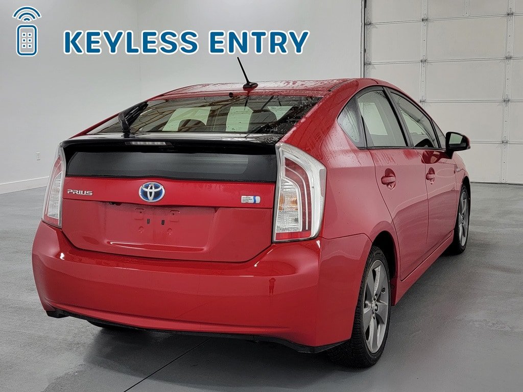 Used 2015 Toyota Prius Persona Series FWD image 8