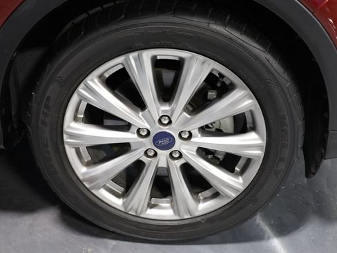 Used 2017 Ford Escape Titanium FWD image 43