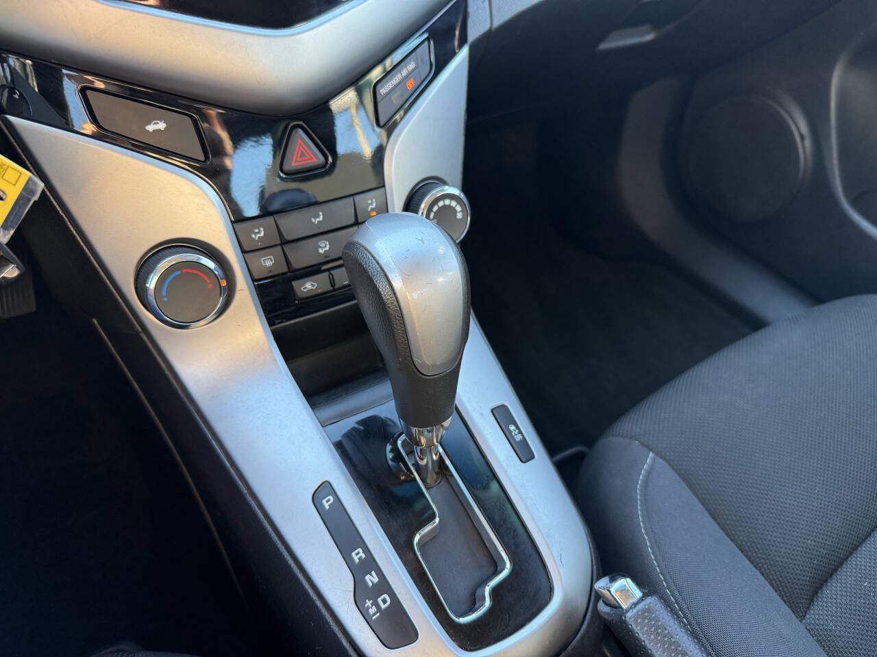 Used 2015 Chevrolet Cruze LT FWD image 29