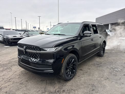 New 2026 Lincoln Navigator L Reserve image 3