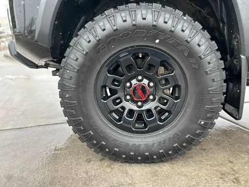 Used 2019 Toyota Tacoma TRD Pro AWD/4WD image 32